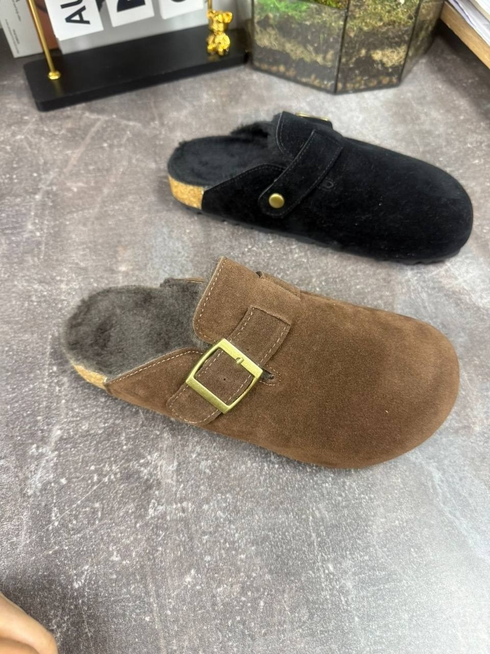 ,модные шлепанцы,тапочки замшевые,модные тапочки,тапочки мужские