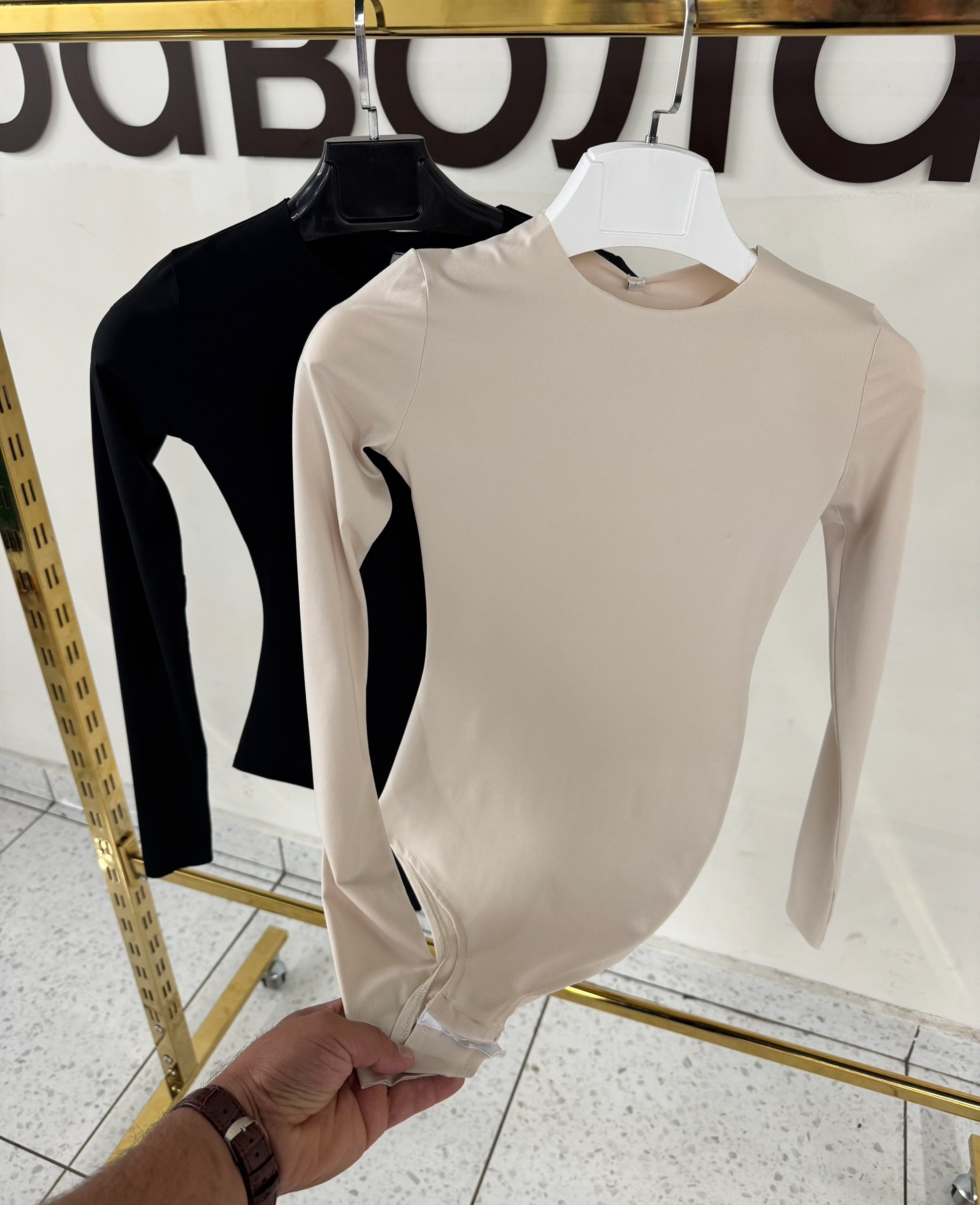 боди женская,женское боди с длинным рукавом,боди с длинными рукавами,белое боди,стильное боди