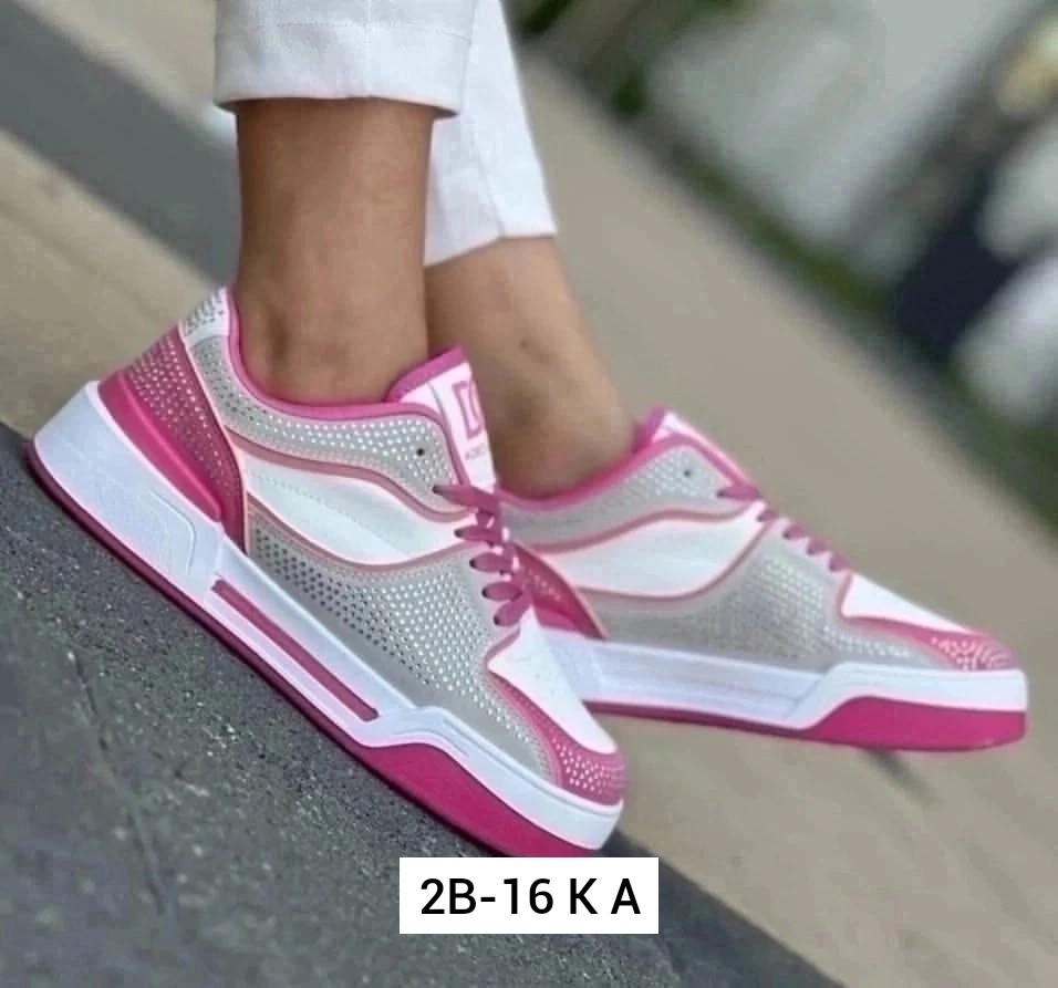 женские кроссовки,,малиновые кроссовки женские,кроссовки для женщин,женская спортивная