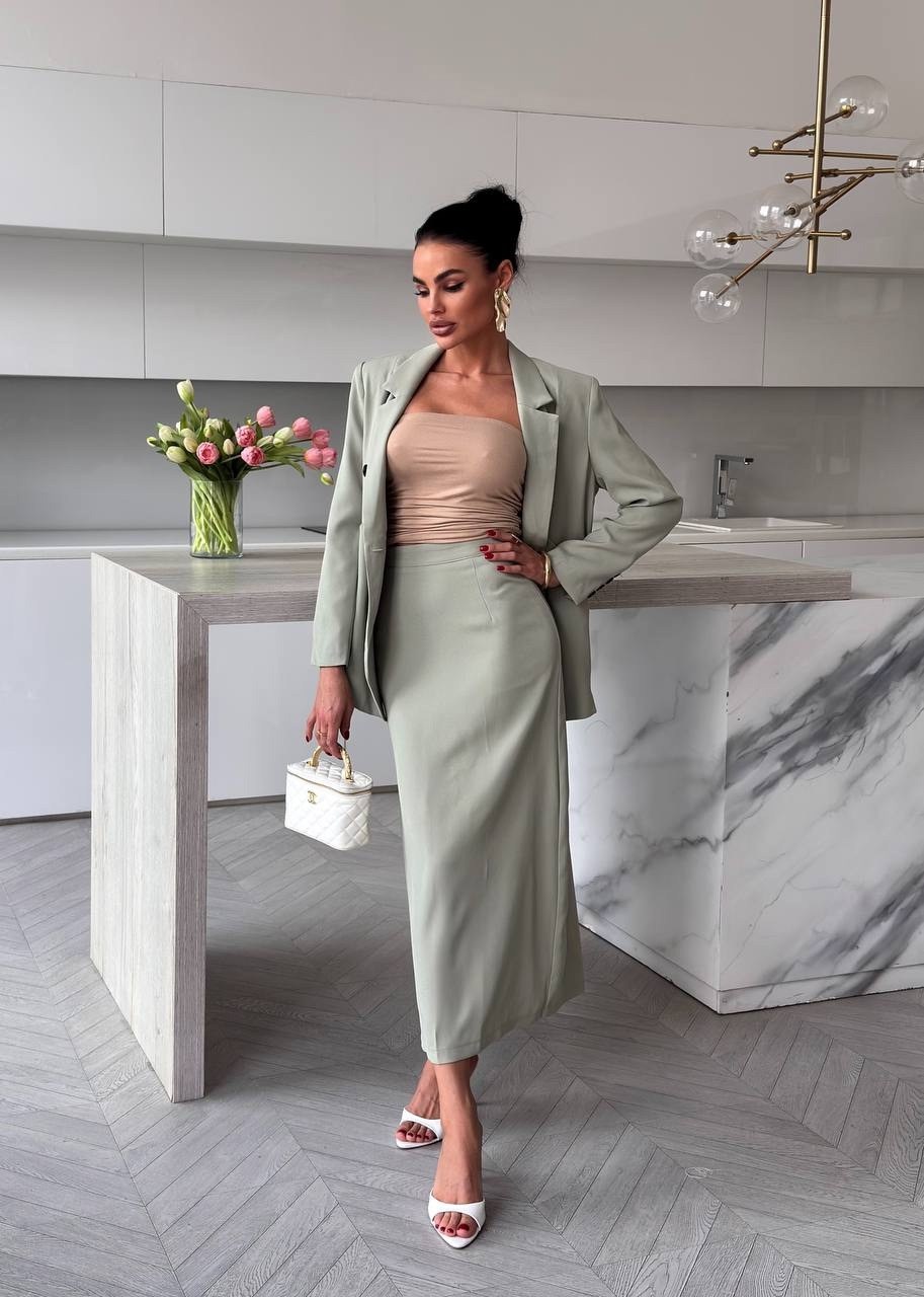 элегантные наряды,стильные образы,атласное платье с пиджаком,стильные наряды