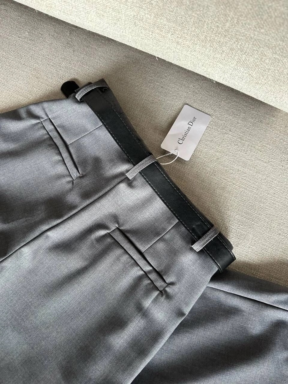 стильные классические брюки,классические брюки,модные брюки 2025,стильные костюмы,брюки палаццо женские