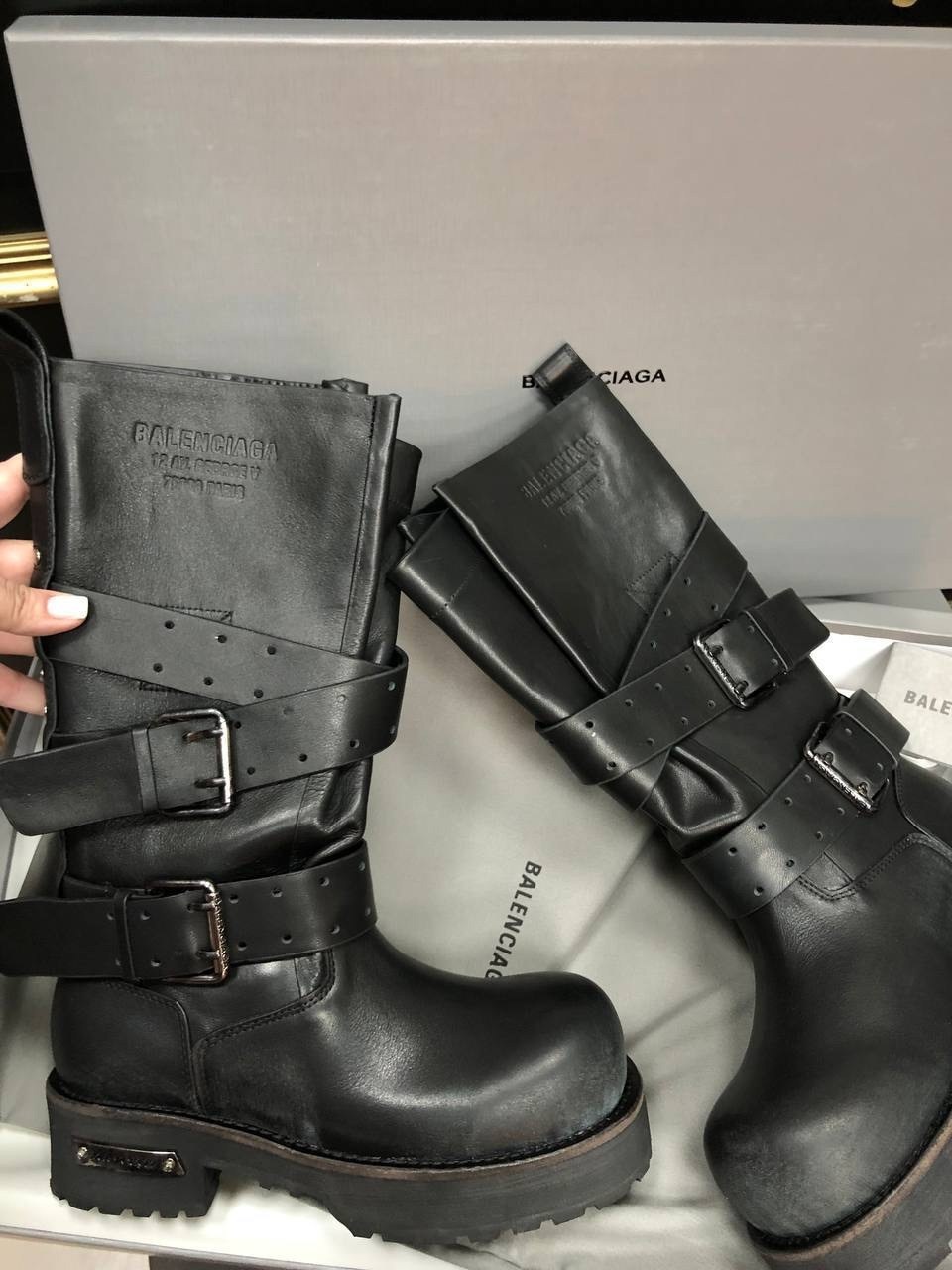 ,высокие ботинки,ботинки большие,женская ,полусапоги