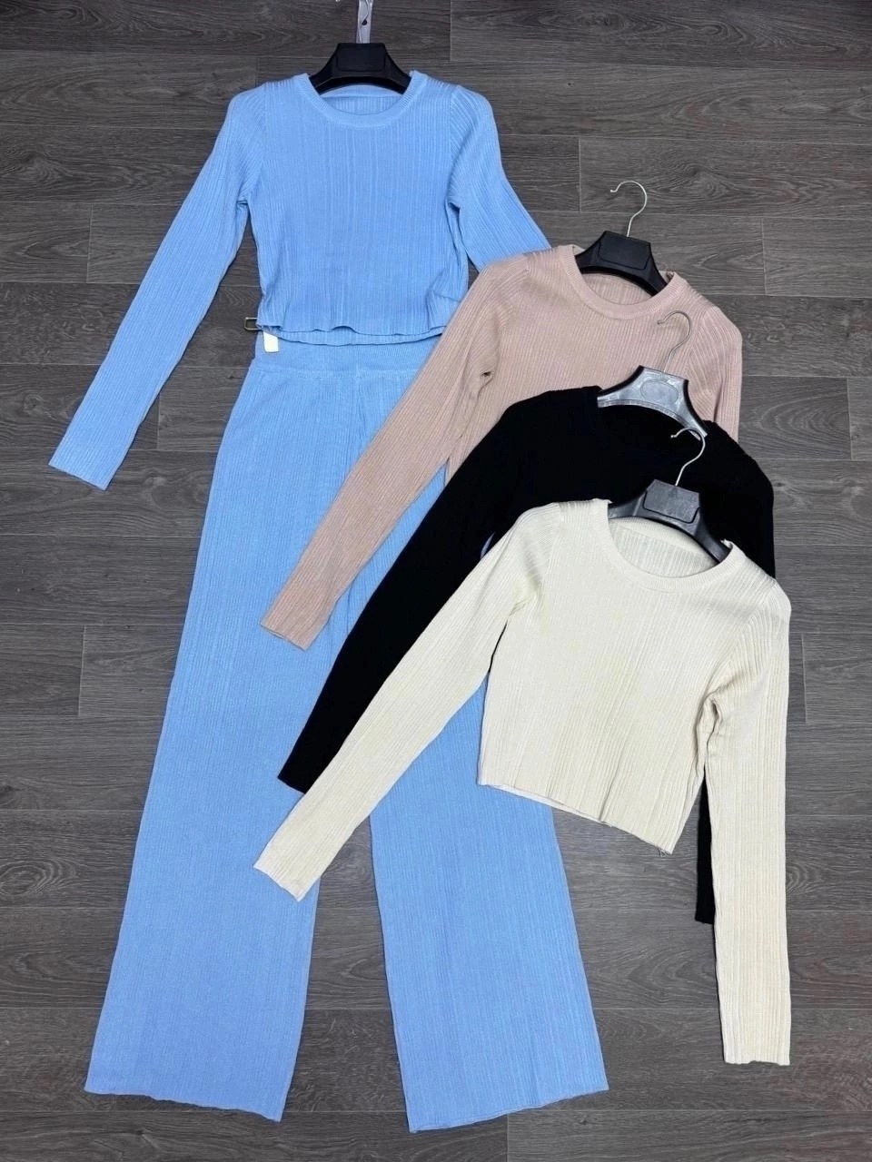 трендовый брючный костюм,костюм с кофтой,трикотажные костюмы,вязаные костюмы,женские костюмы