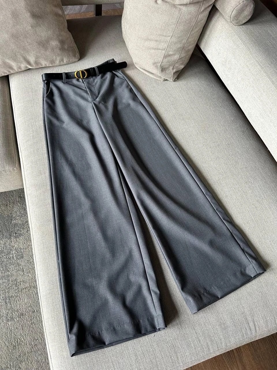 стильные классические брюки,классические брюки,модные брюки 2025,стильные костюмы,брюки палаццо женские