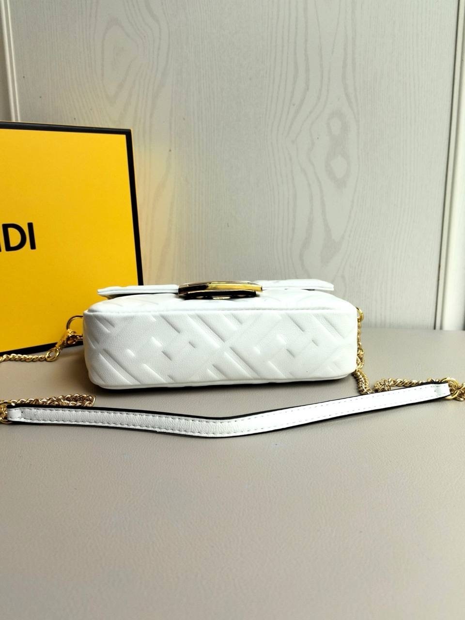 сумка fendi baguette,fendi сумка,fendi сумка на плечо,сумка женская fendi,сумка фенди белая