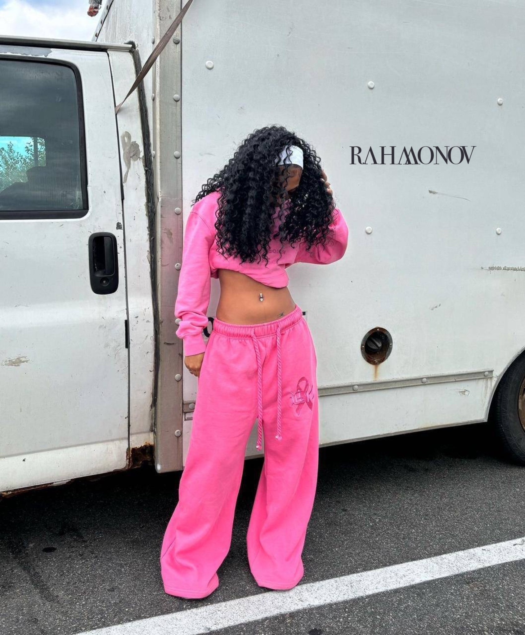 брюки розовые,штаны розовые,спортивные брюки,спортивные брюки широкие,штаны свободные