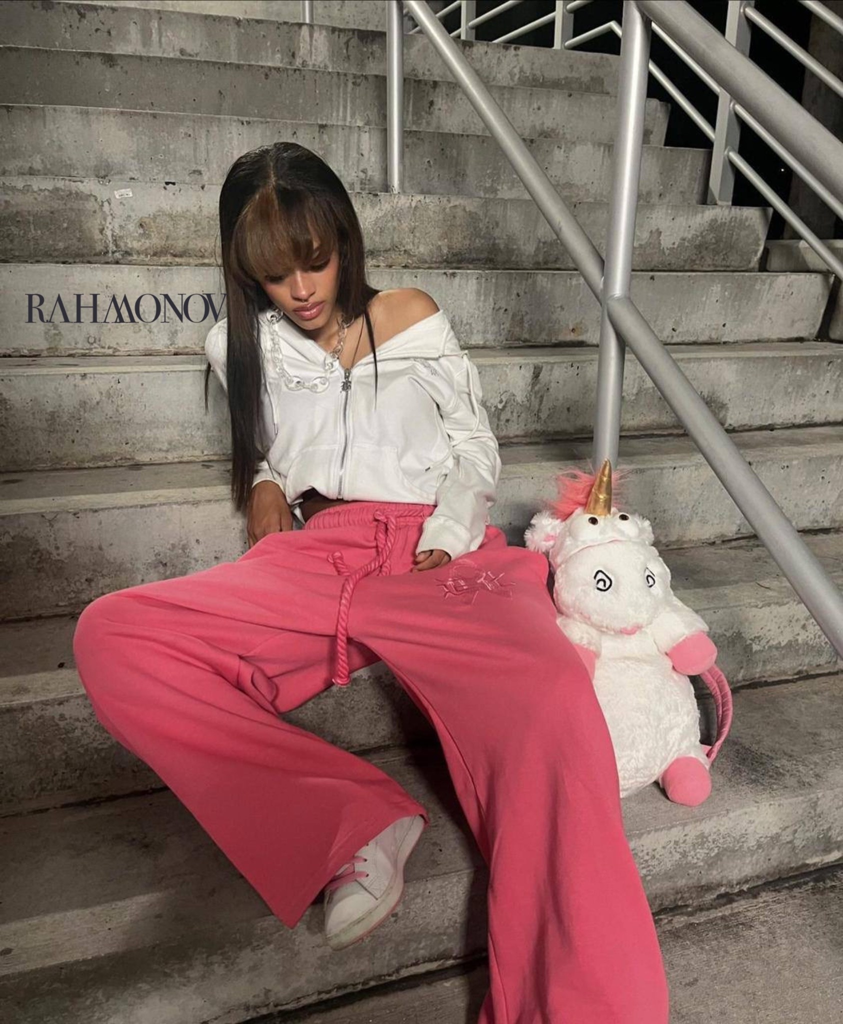 брюки розовые,штаны розовые,спортивные брюки,спортивные брюки широкие,штаны свободные