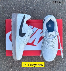 Кроссовки