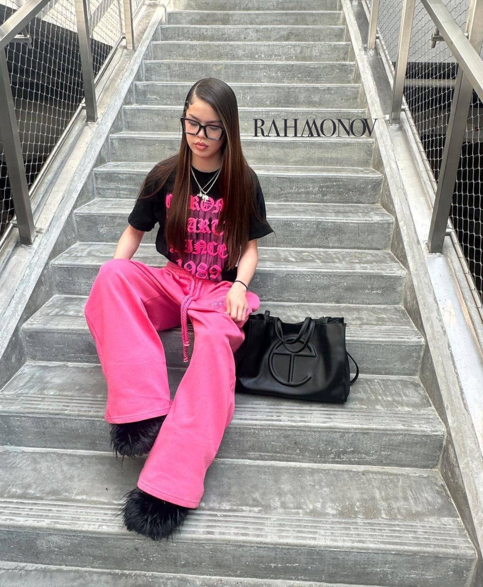 брюки розовые,штаны розовые,спортивные брюки,спортивные брюки широкие,штаны свободные