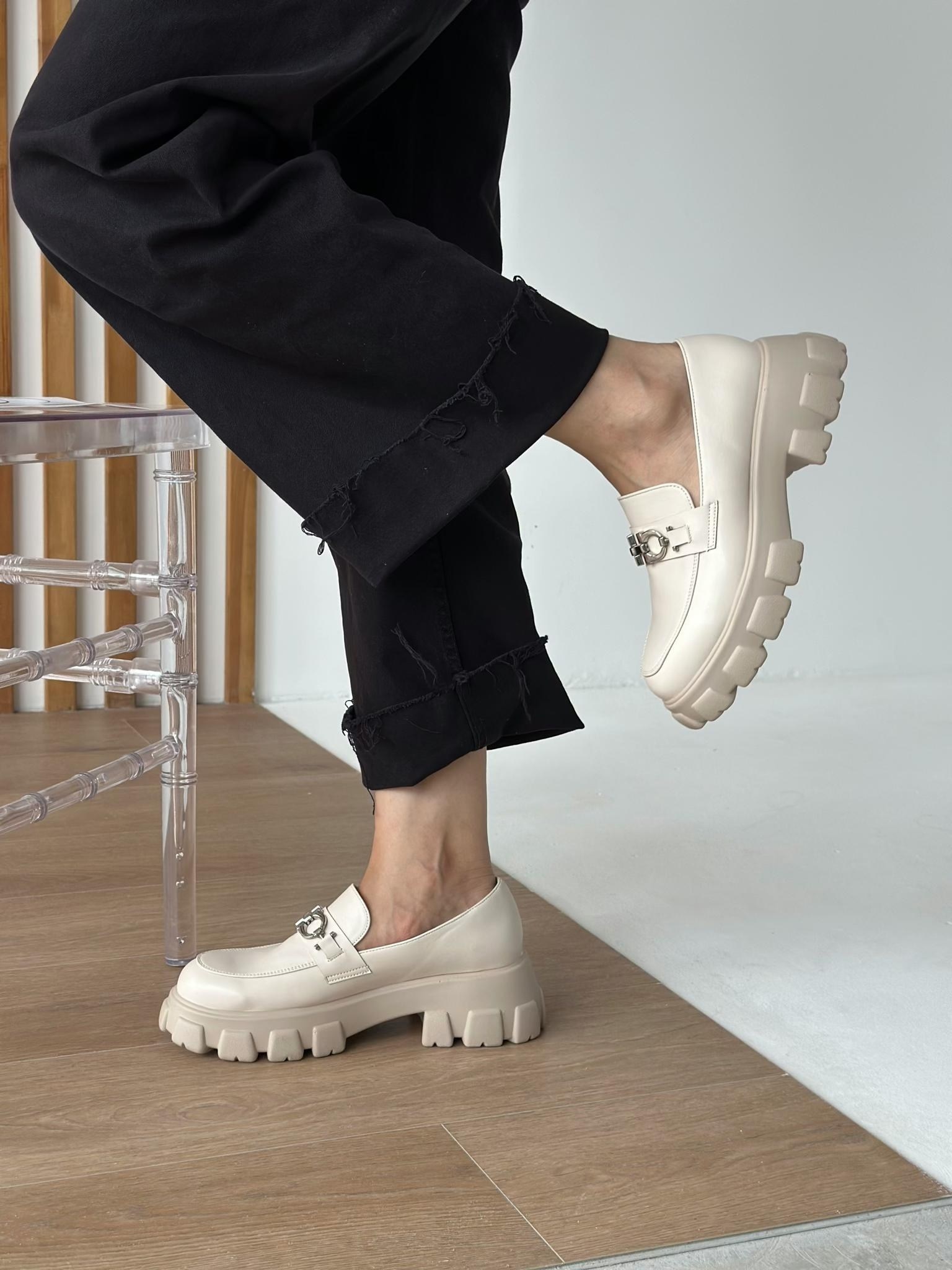 бежевые лоферы,,лоферы женские,модные лоферы,лоферы женские бежевые