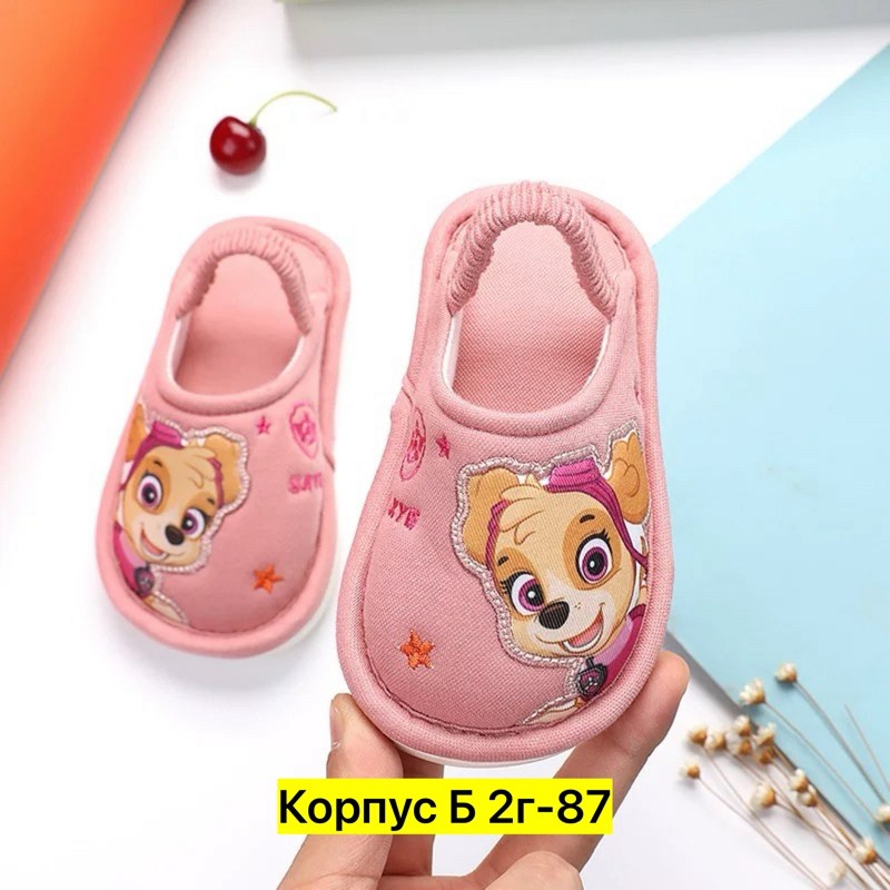 детские домашние тапочки,тапочки детские,домашние тапочки,плюшевые тапочки,пушистые домашние тапочки