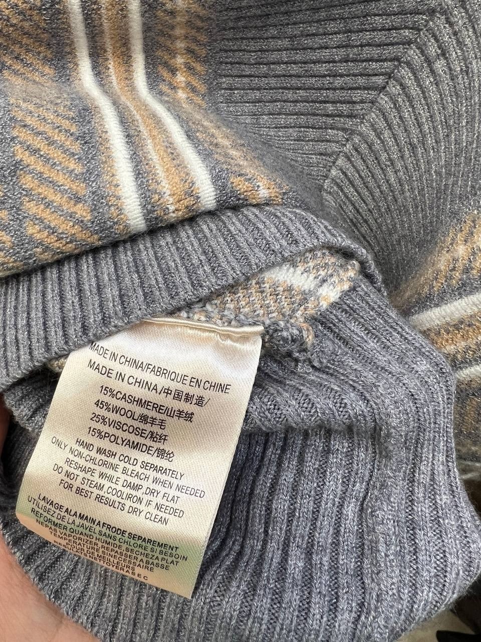 женский трикотажный пуловер,модные свитера,свитер пуловер,стильный свитер,трикотажный свитер