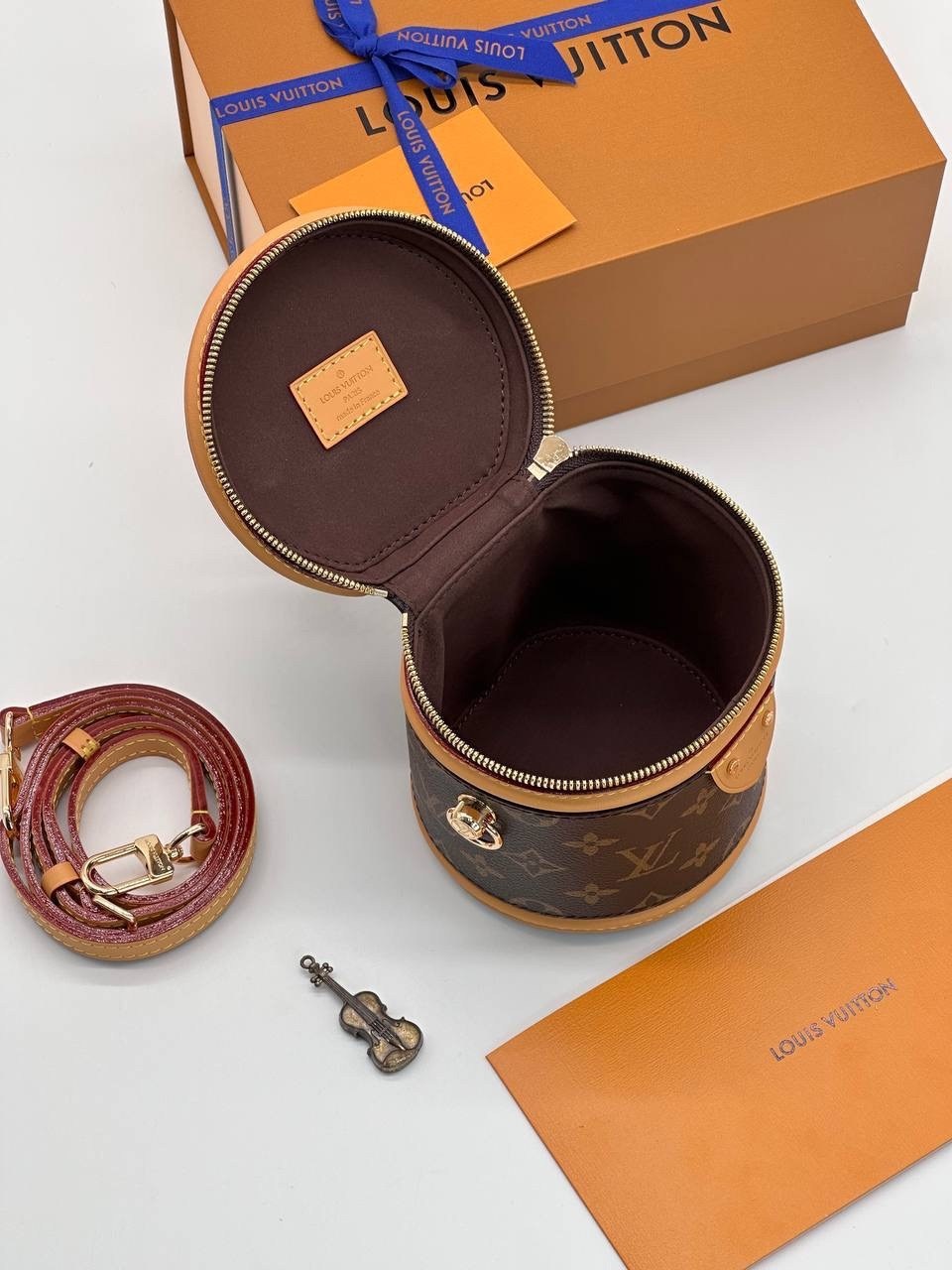 louis vuitton сумка на плечо,сумкa louis vuitton,сумка louis vuitton cannes,сумка женская louis vuitton,сумка луи виттон