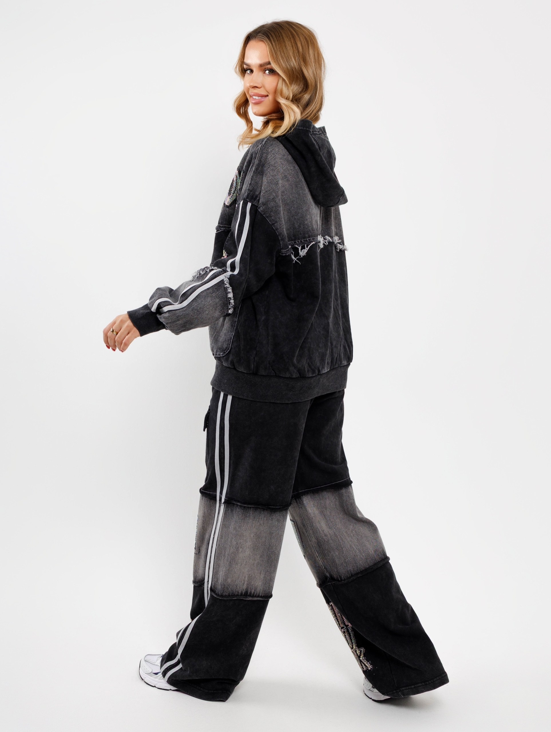 джинсовые костюмы женские,джинсовые костюмы,повседневный костюм,костюм модный,женские костюмы спортивные