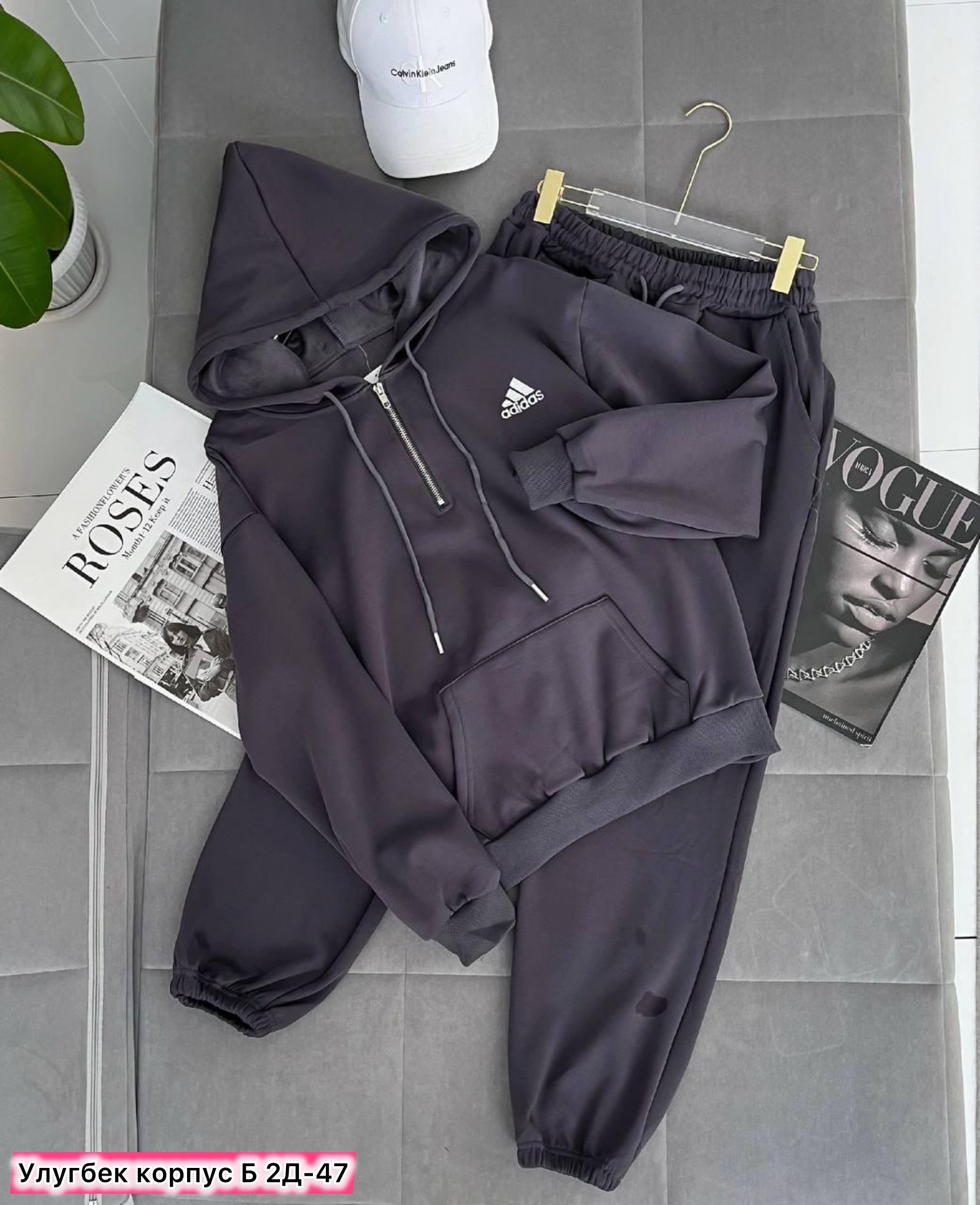 спортивные костюм,спортивный костюм adidas originals на флисе,костюм спортивный мужской,костюм на флисе,спорт костюм