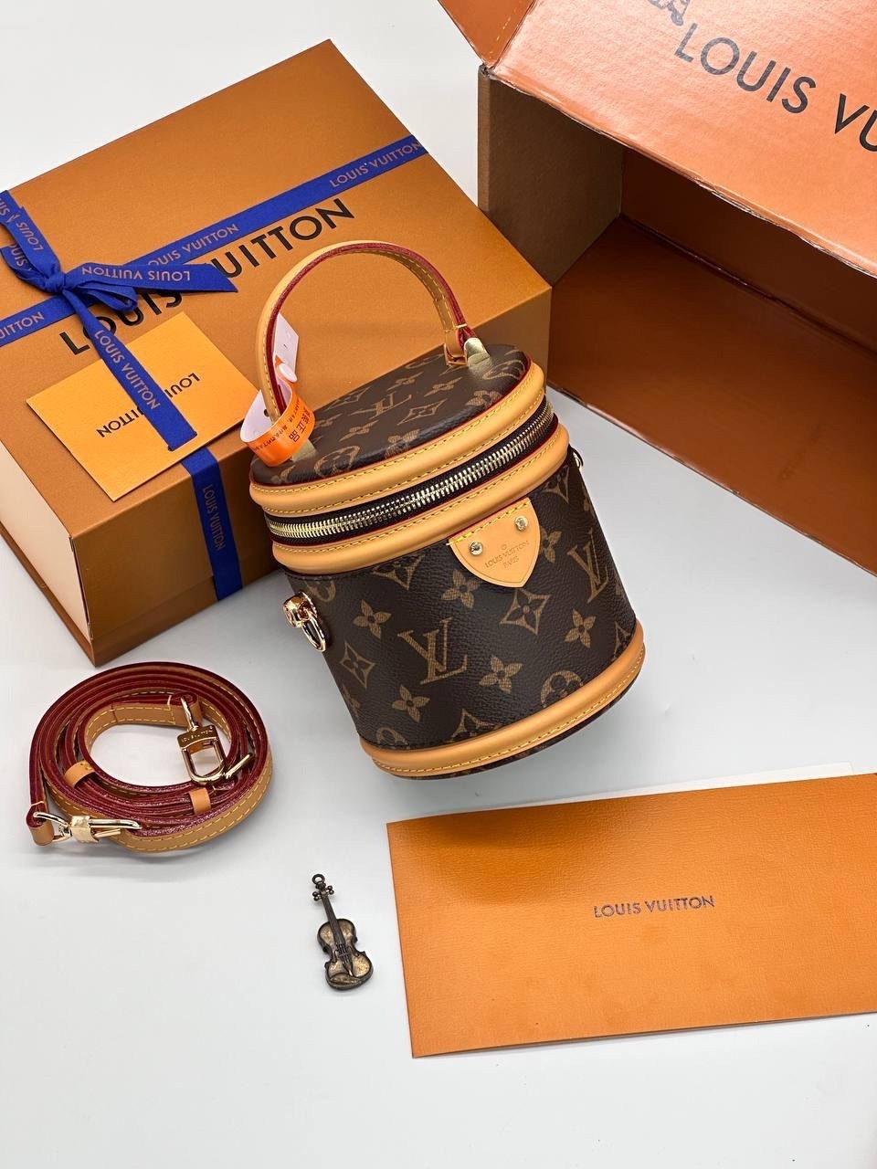 louis vuitton сумка на плечо,сумкa louis vuitton,сумка louis vuitton cannes,сумка женская louis vuitton,сумка луи виттон