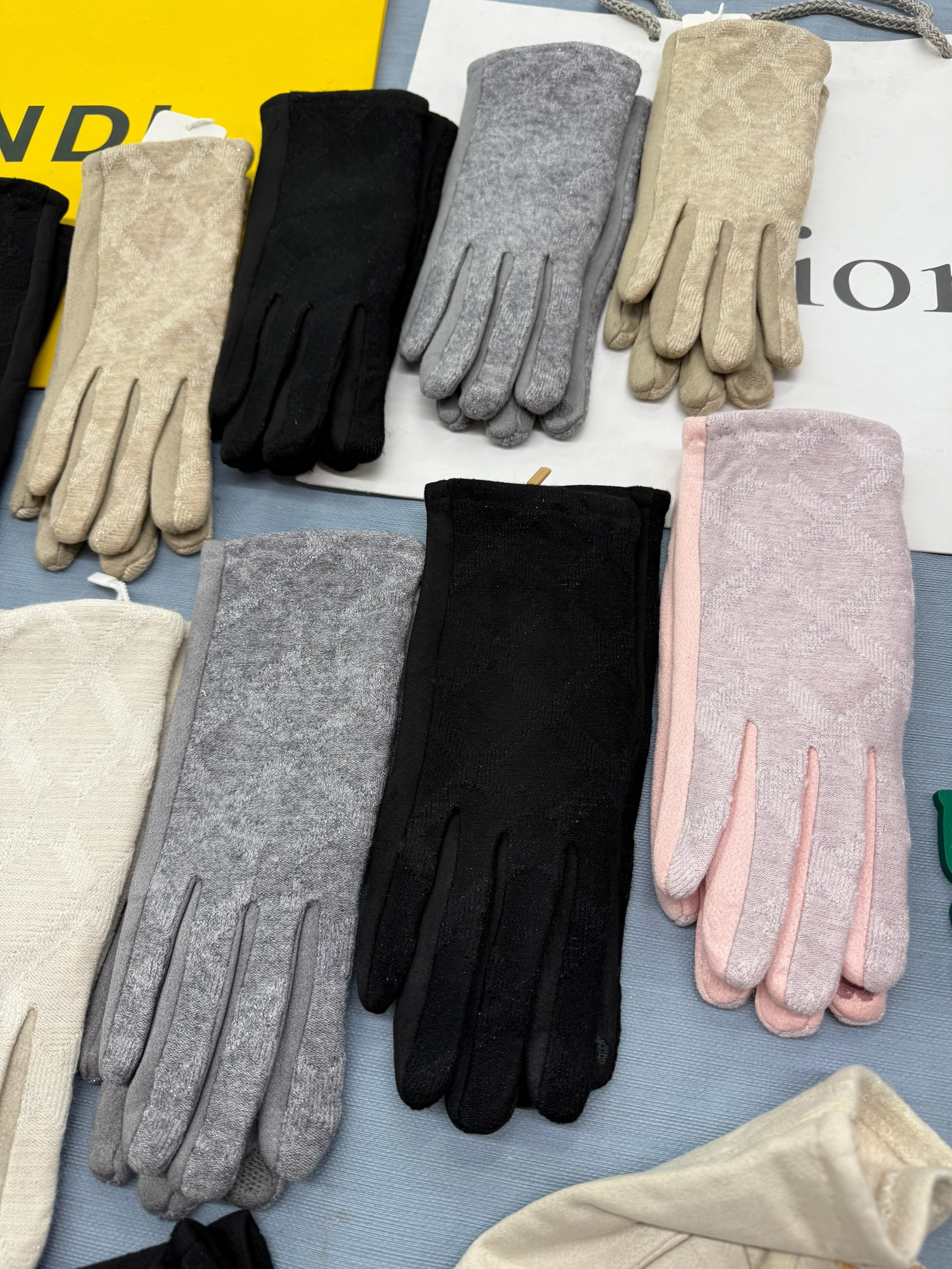 женские перчатки,перчатки женски,перчатки модные,перчатки для женщин,перчатки замшевые