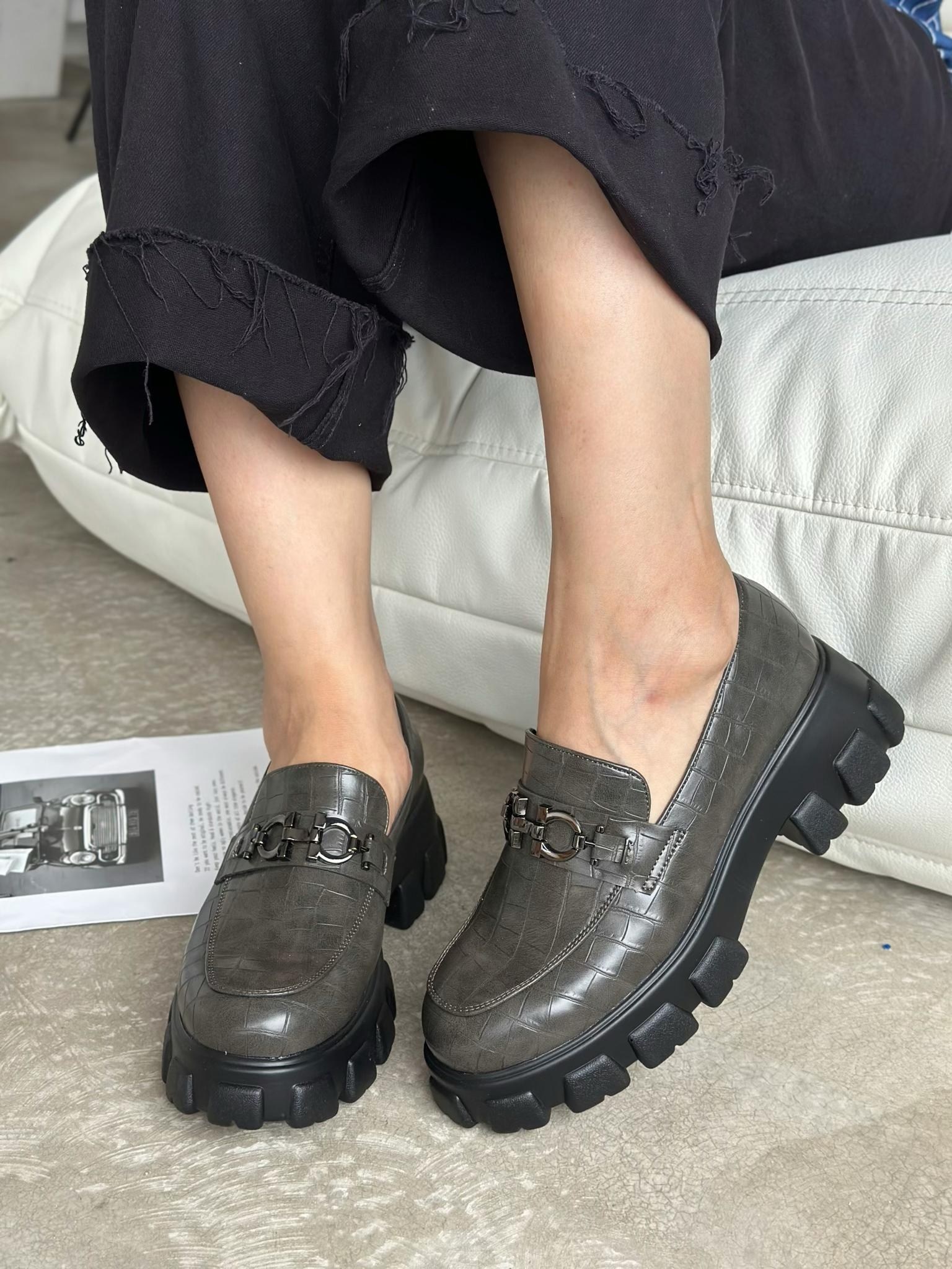 ,женские лоферы,лоферы цвета хаки,модные лоферы,женская