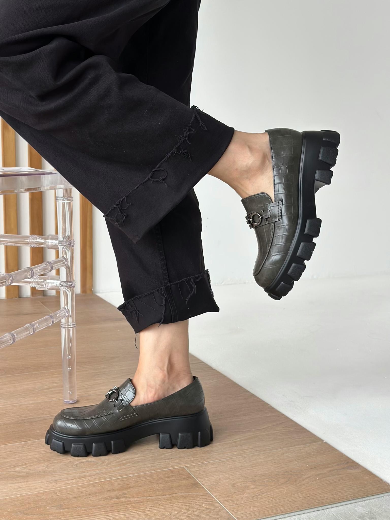 ,женские лоферы,лоферы цвета хаки,модные лоферы,женская