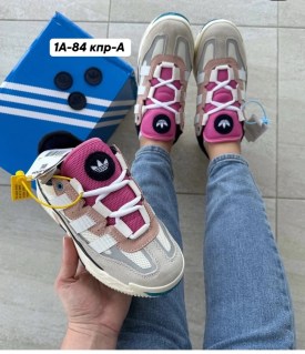 Кроссовки