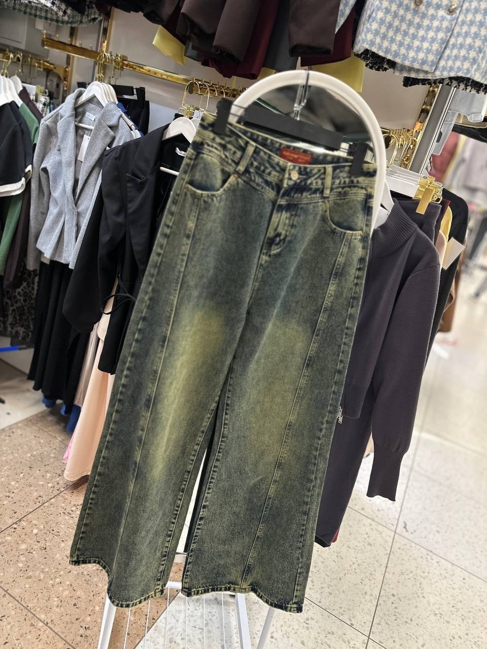 джинсы широкие,женские широкие джинсы,джинсовые брюки,модные джинсы,мешковатые джинсы