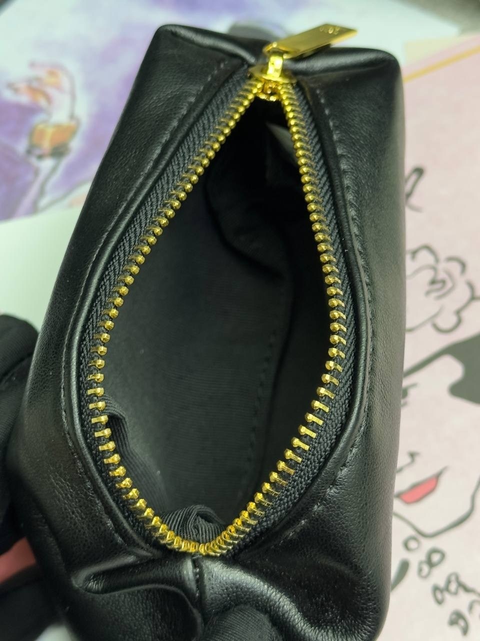 сумка женская chanel,сумка chanel,сумка шанель со значками,клатч chanel,сумочка шанель