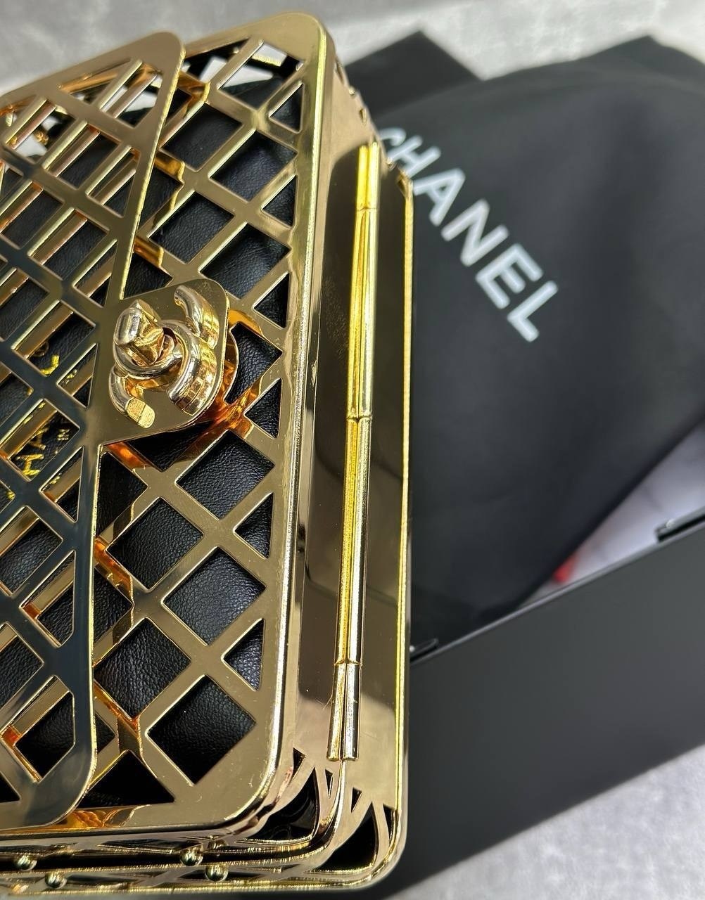 сумка женская chanel,сумка chanel,сумка шанель со значками,клатч chanel,сумочка шанель