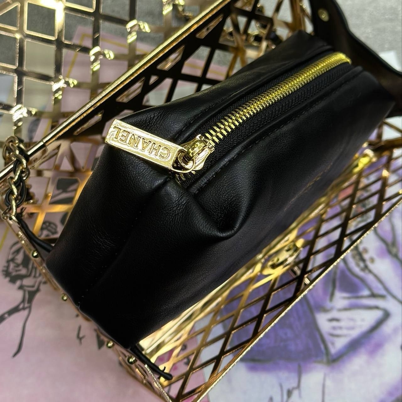 сумка женская chanel,сумка chanel,сумка шанель со значками,клатч chanel,сумочка шанель