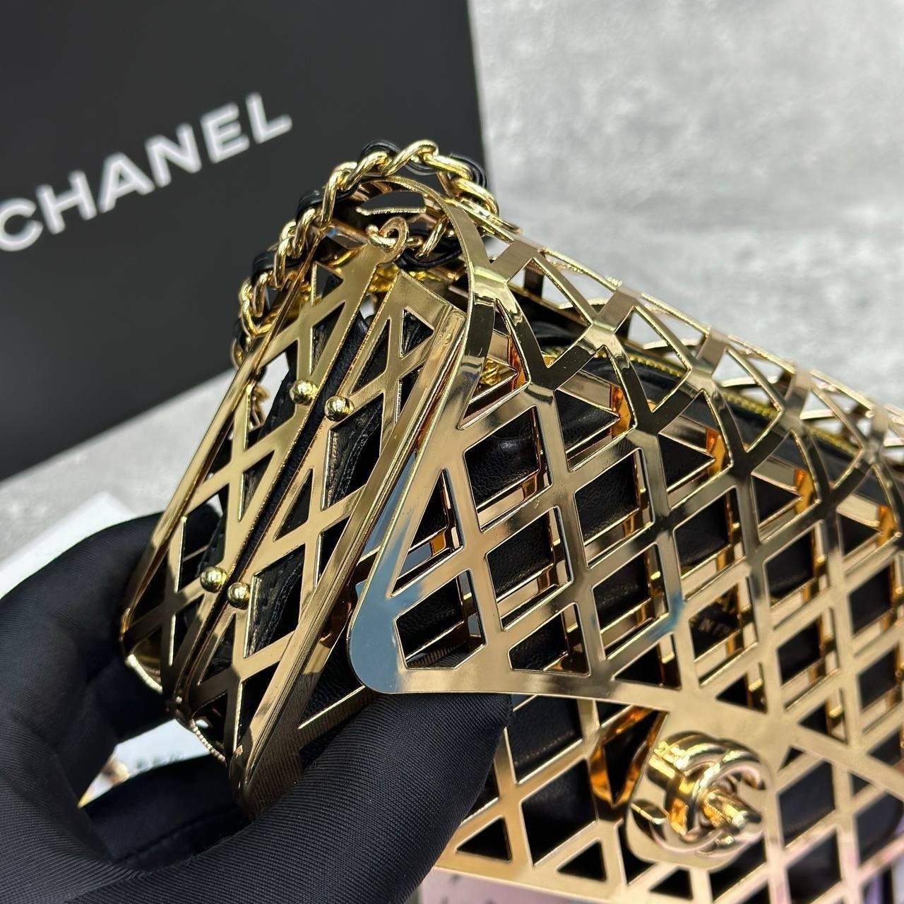 сумка женская chanel,сумка chanel,сумка шанель со значками,клатч chanel,сумочка шанель