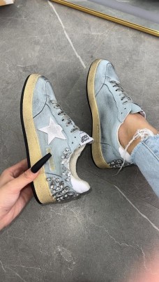 Кроссовки