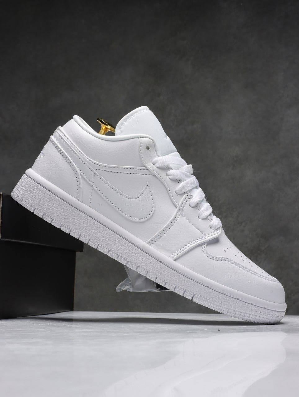 air jordan 1 low triple white,jordan 1 low triple white,nike air jordan 1 low,nike air jordan 1 low triple white,кроссовки nike air jordan 1 low