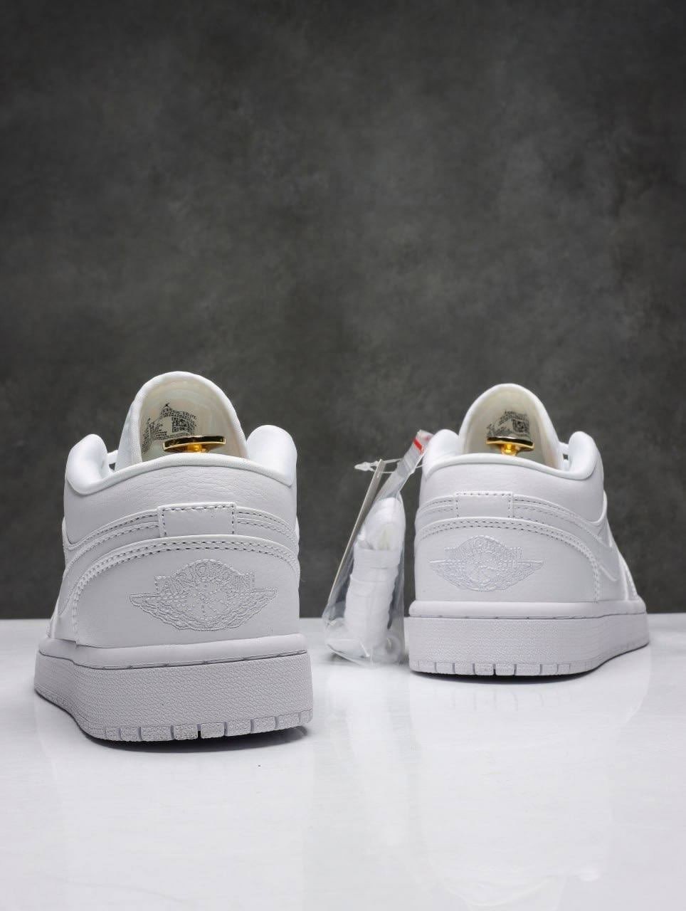 air jordan 1 low triple white,jordan 1 low triple white,nike air jordan 1 low,nike air jordan 1 low triple white,кроссовки nike air jordan 1 low