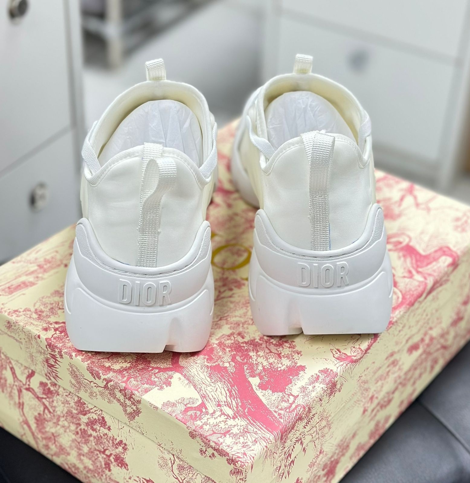 диор кроссовки,диор кроссовки женские,кроссовки dior,женские кроссовки,кроссовки диор женские белые