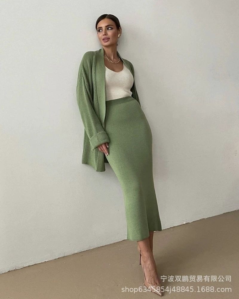 вязаный костюм с юбкой,костюм с юбкой повседневный,юбка миди из шёлка 12storeez,трикотажные костюмы женские с юбкой,вязаные костюмы женские с юбкой