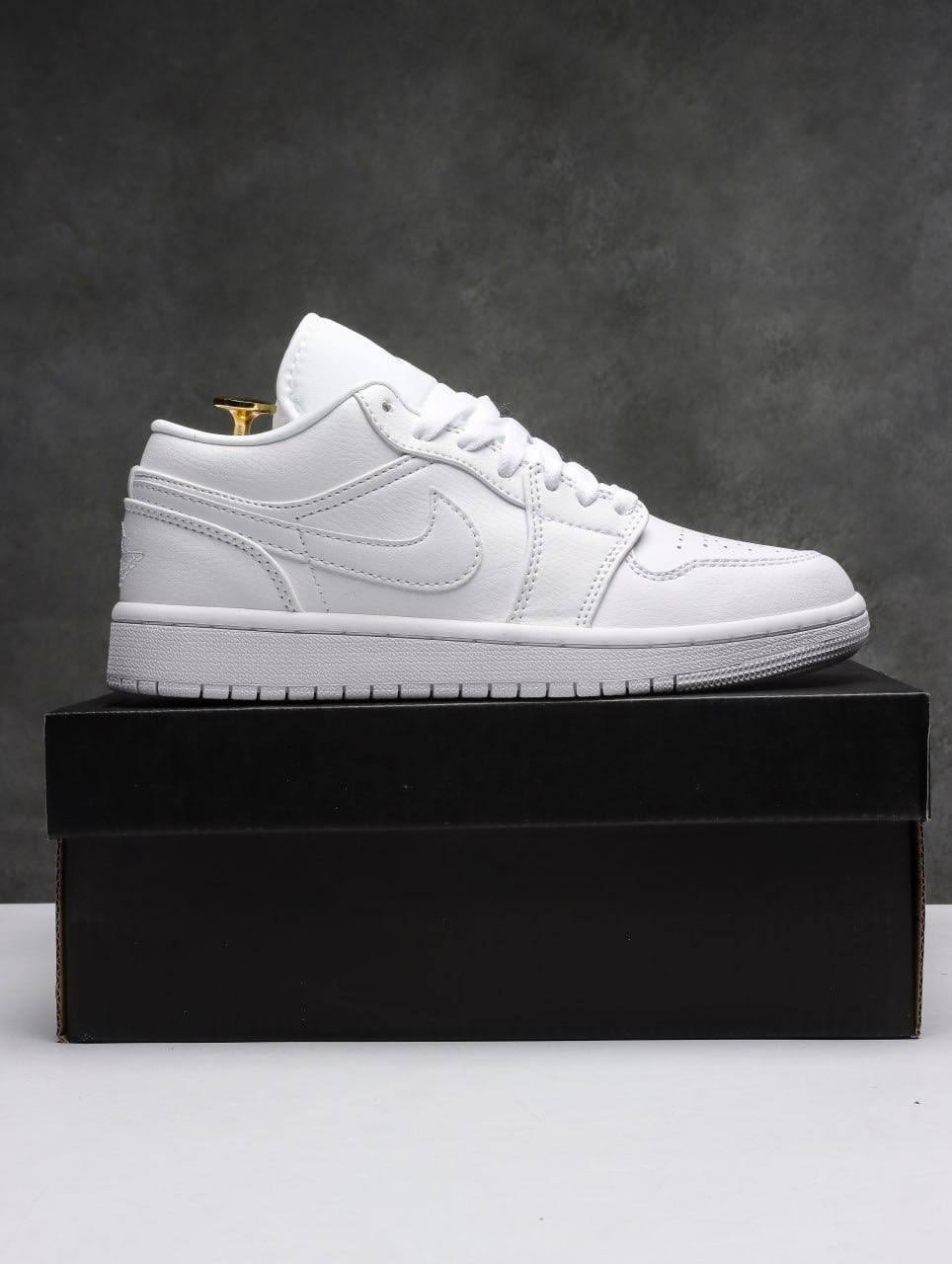 air jordan 1 low triple white,jordan 1 low triple white,nike air jordan 1 low,nike air jordan 1 low triple white,кроссовки nike air jordan 1 low