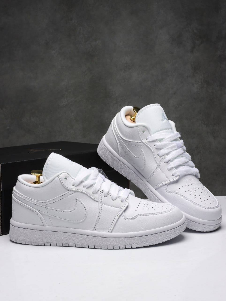 air jordan 1 low triple white,jordan 1 low triple white,nike air jordan 1 low,nike air jordan 1 low triple white,кроссовки nike air jordan 1 low