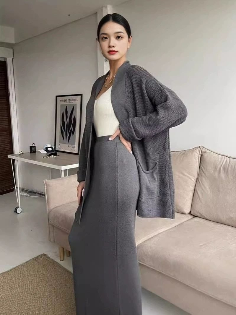 вязаный костюм с юбкой,костюм с юбкой повседневный,юбка миди из шёлка 12storeez,трикотажные костюмы женские с юбкой,вязаные костюмы женские с юбкой