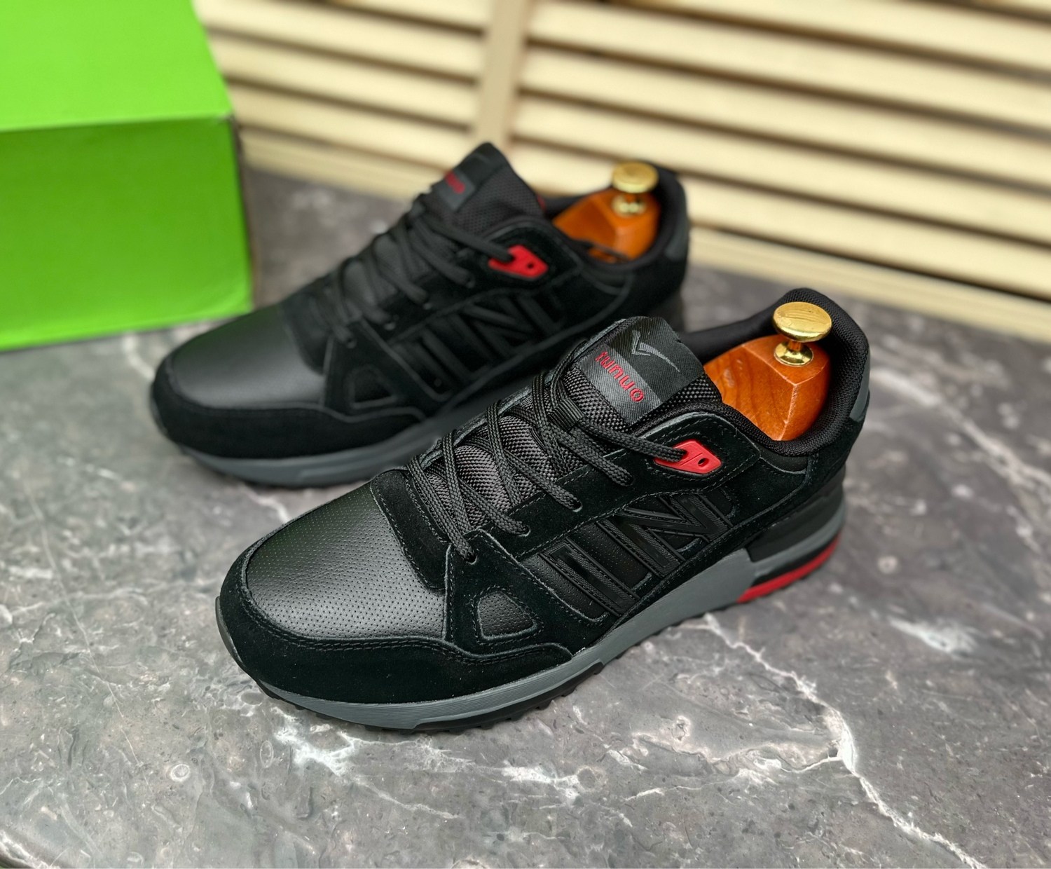 мужские кроссовки adidas,зимние кроссовки adidas,,мужские кроссовки,кроссовка мужской