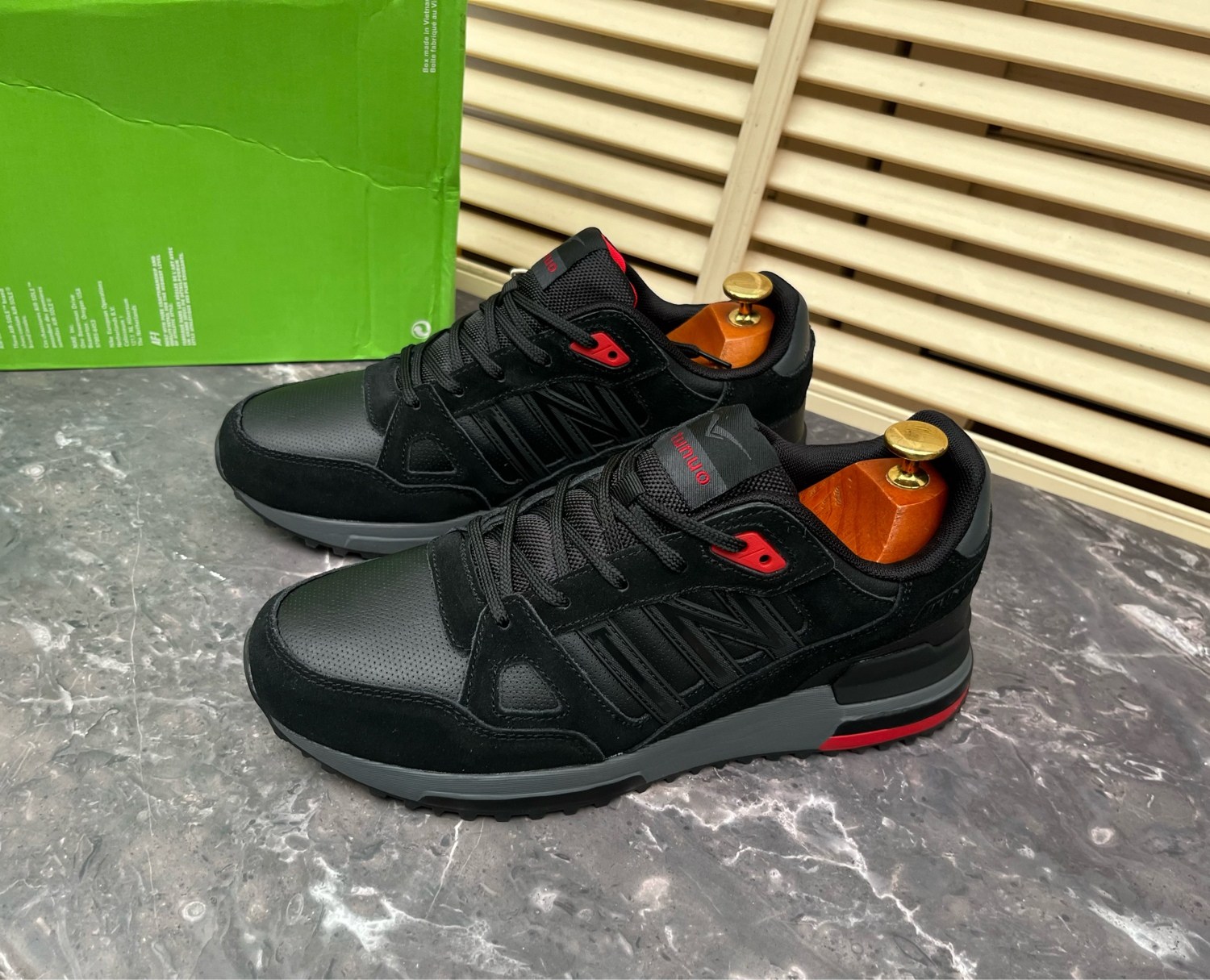 мужские кроссовки adidas,зимние кроссовки adidas,,мужские кроссовки,кроссовка мужской