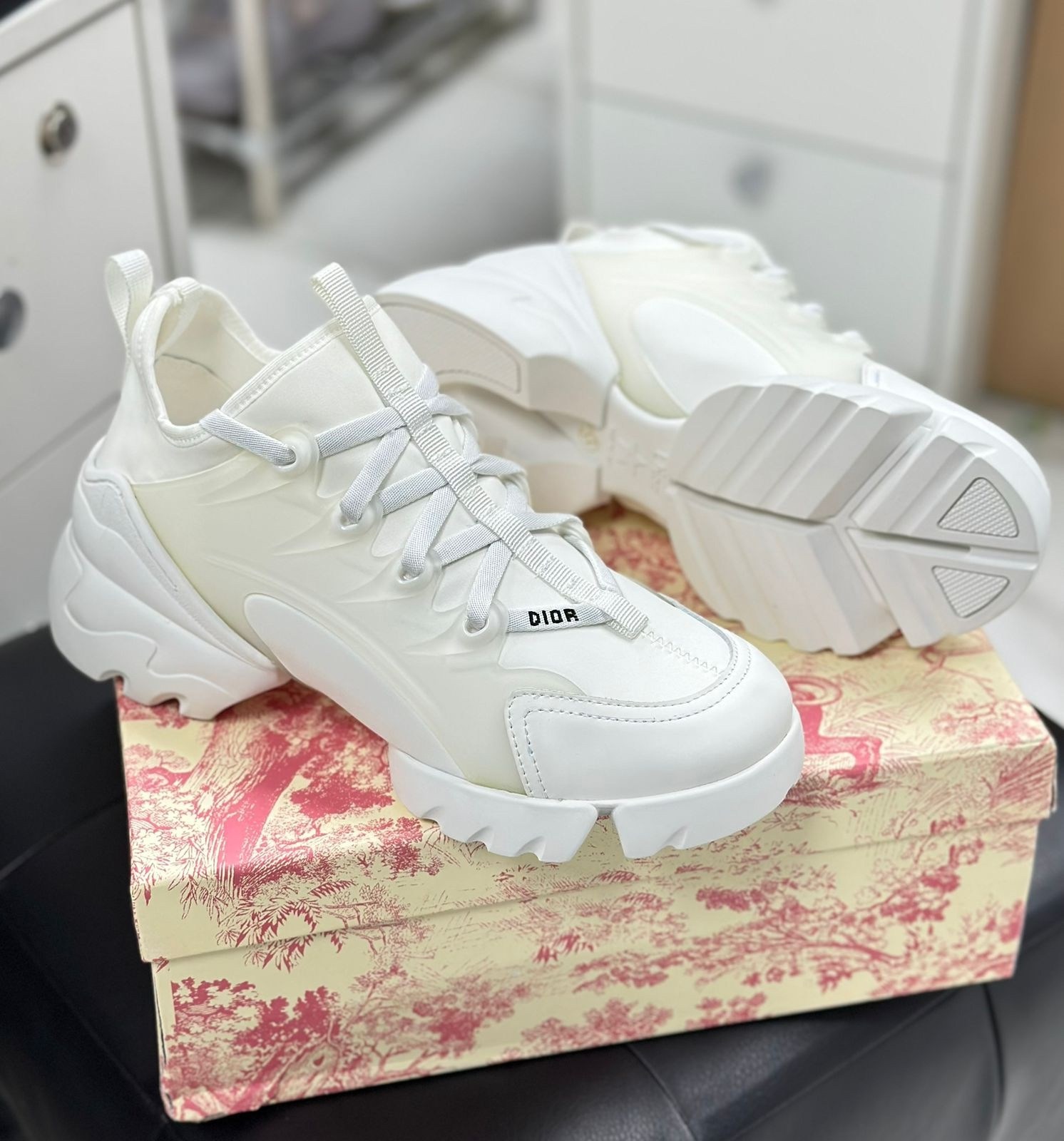 диор кроссовки,диор кроссовки женские,кроссовки dior,женские кроссовки,кроссовки диор женские белые