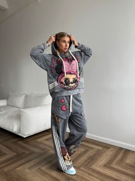 Костюм