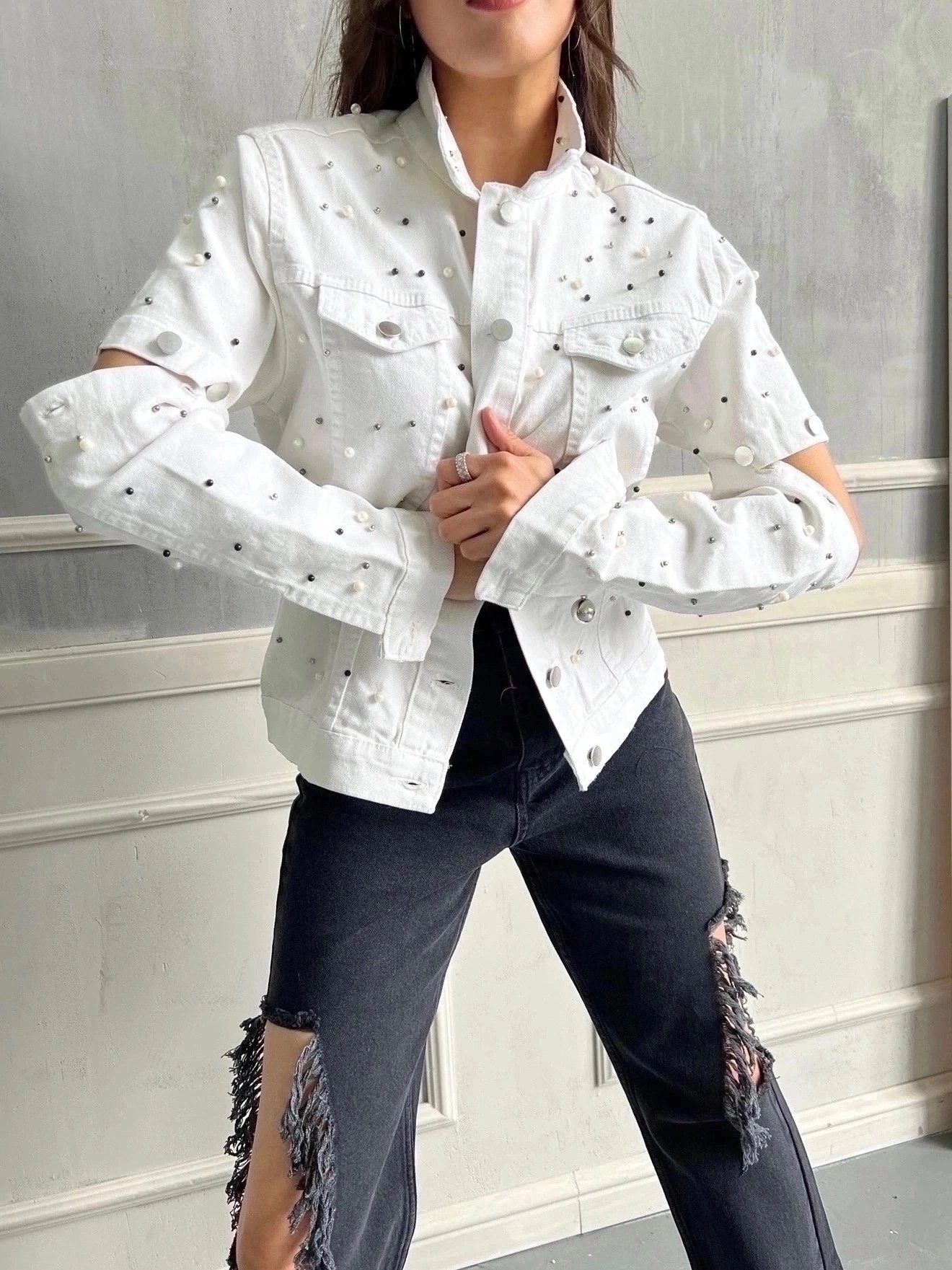 джинсовая куртка,куртка женская модная,белая джинсовая куртка,белая джинсовка,джинсовые куртки женские