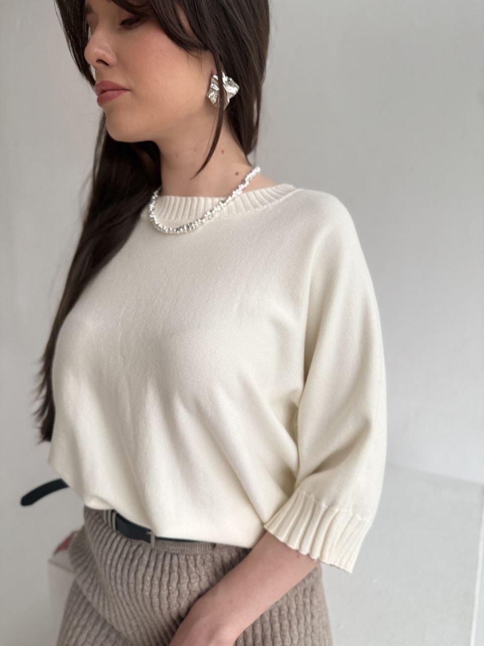 бежевый джемпер,джемпер молочный,джемпер,джемпер свободного кроя,повседневный джемпер