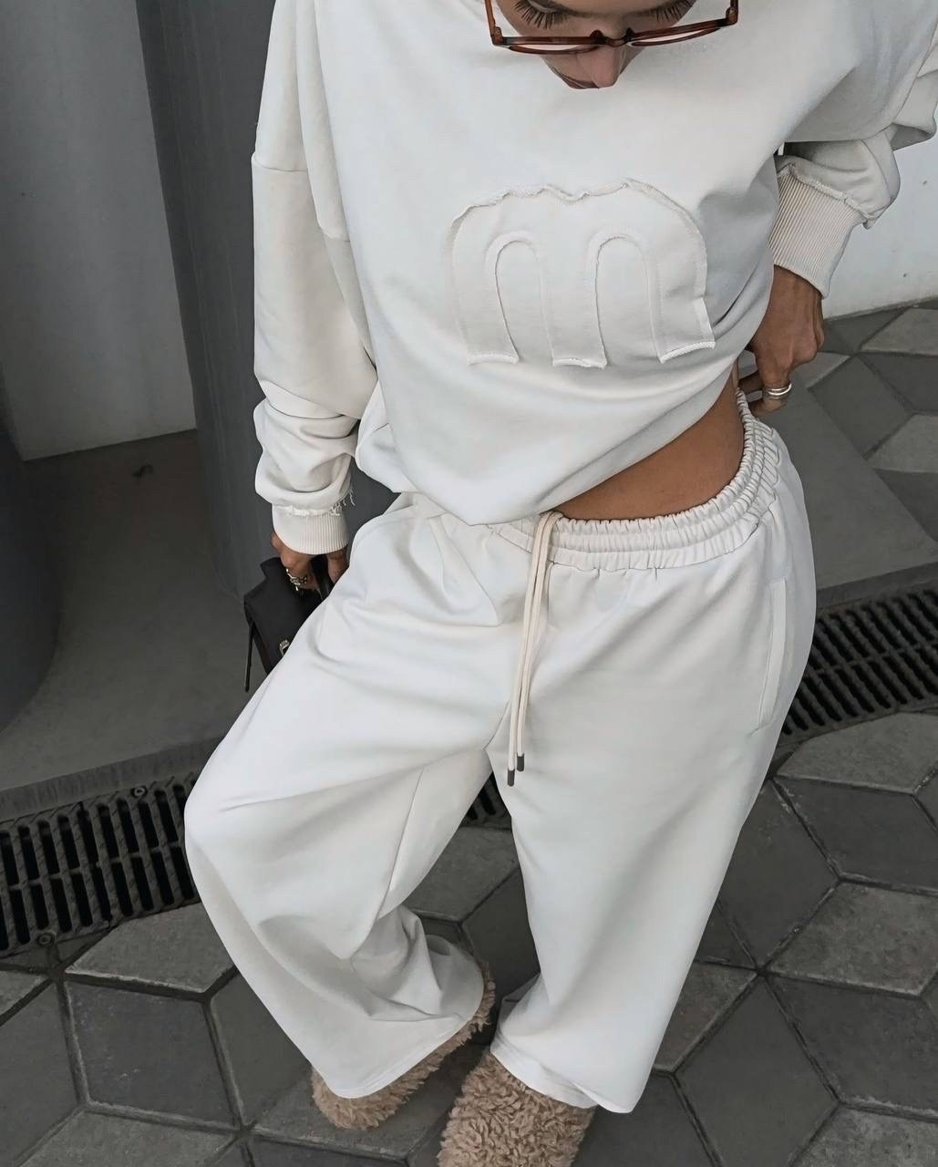 модные костюмы 2025,костюм оверсайз,трикотажные костюмы,спортивные костюм