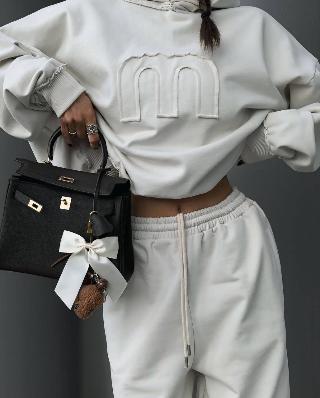 модные костюмы 2025,костюм оверсайз,трикотажные костюмы,спортивные костюм