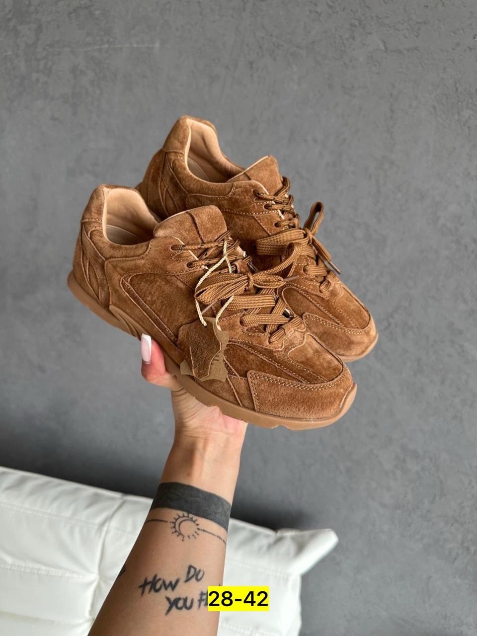 ,замшевые кроссовки,обуви,женские кроссовки,повседневная