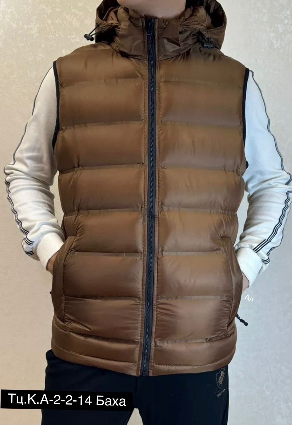 жилетка демисезонная с капюшоном,безрукавка мужская,жилетка мужская,серая жилетка,жилет