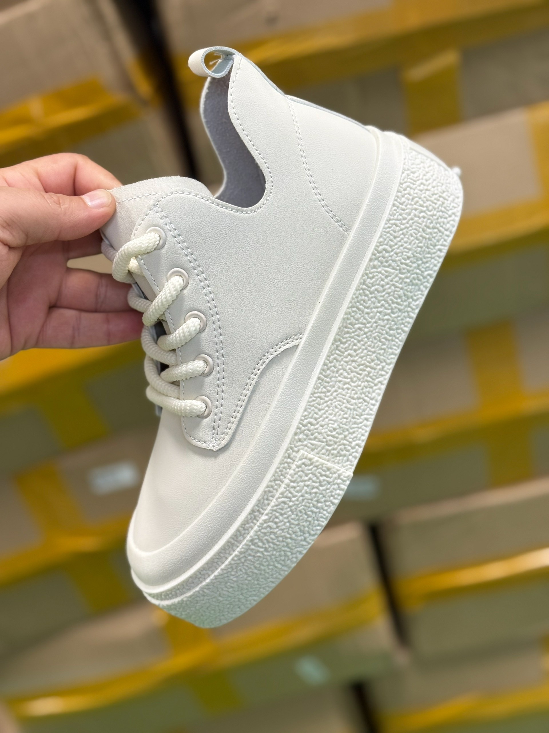 , женская,обуви,спортивная ,белые кеды