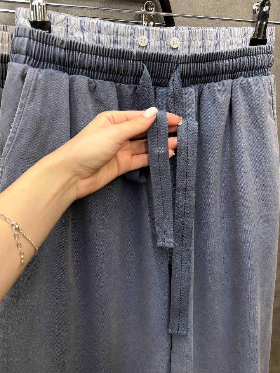 джинсовые широкие брюки,женские джинсовые брюки с широкими штанинами,длинная джинсовая юбка,брюки женские джинсовые,джинсы с широкими штанинами