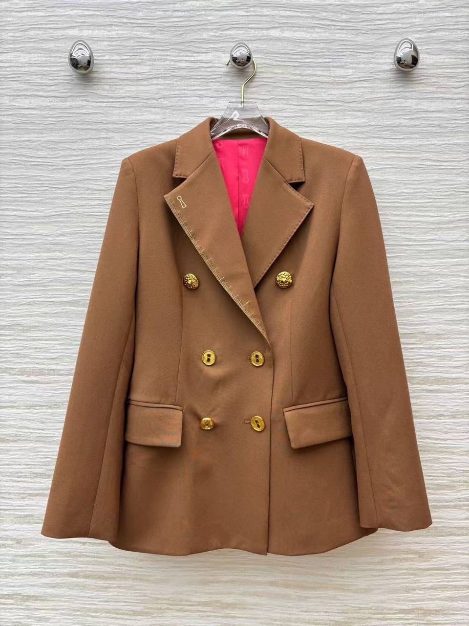 женский двубортный блейзер,двубортный блейзер,женский двубортный пиджак,пиджак блейзер,пиджак и жакет